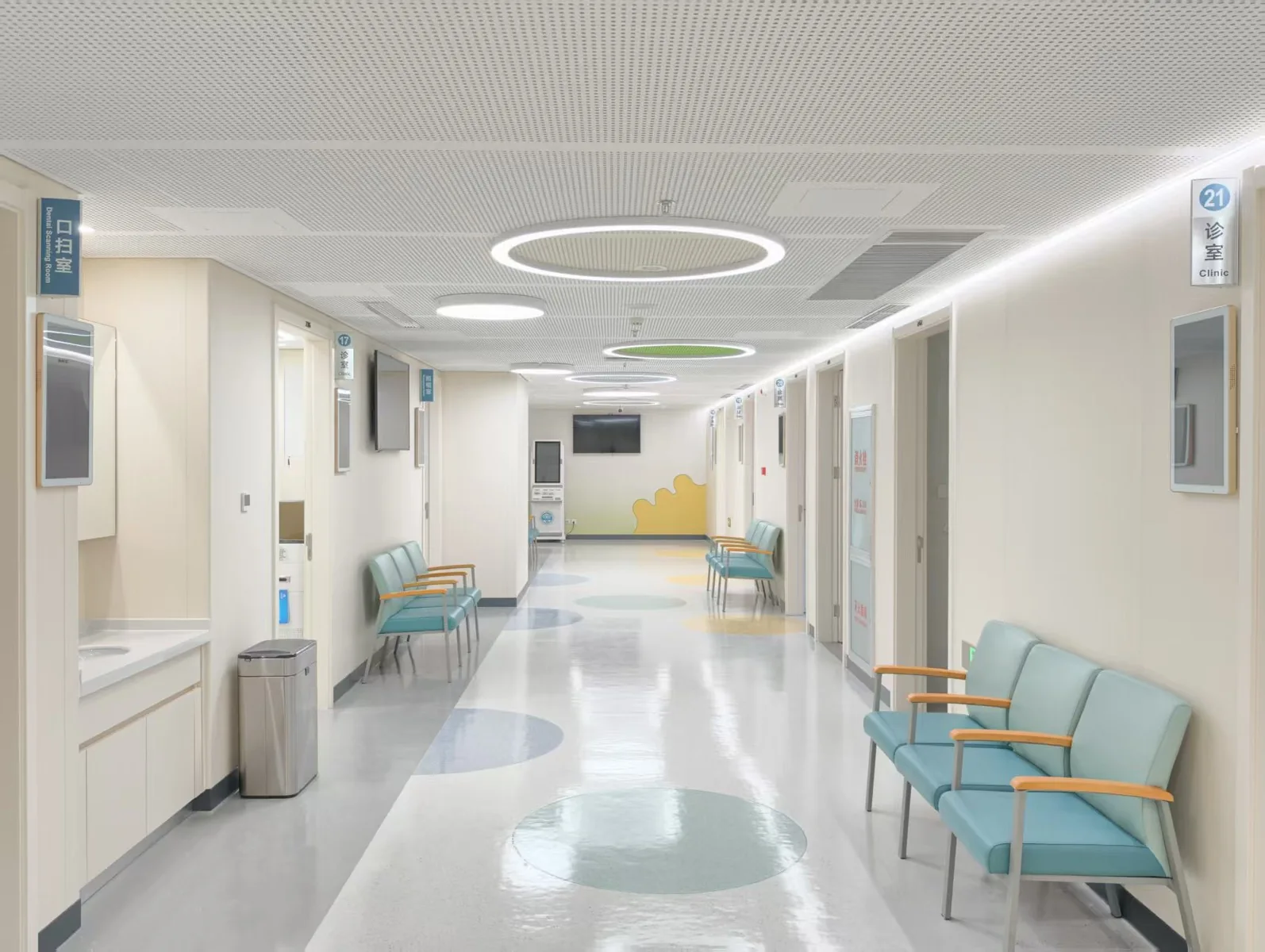 Clinical corridor at Huilongguan branch, a DIFFERENT campus; check international clinic directions below